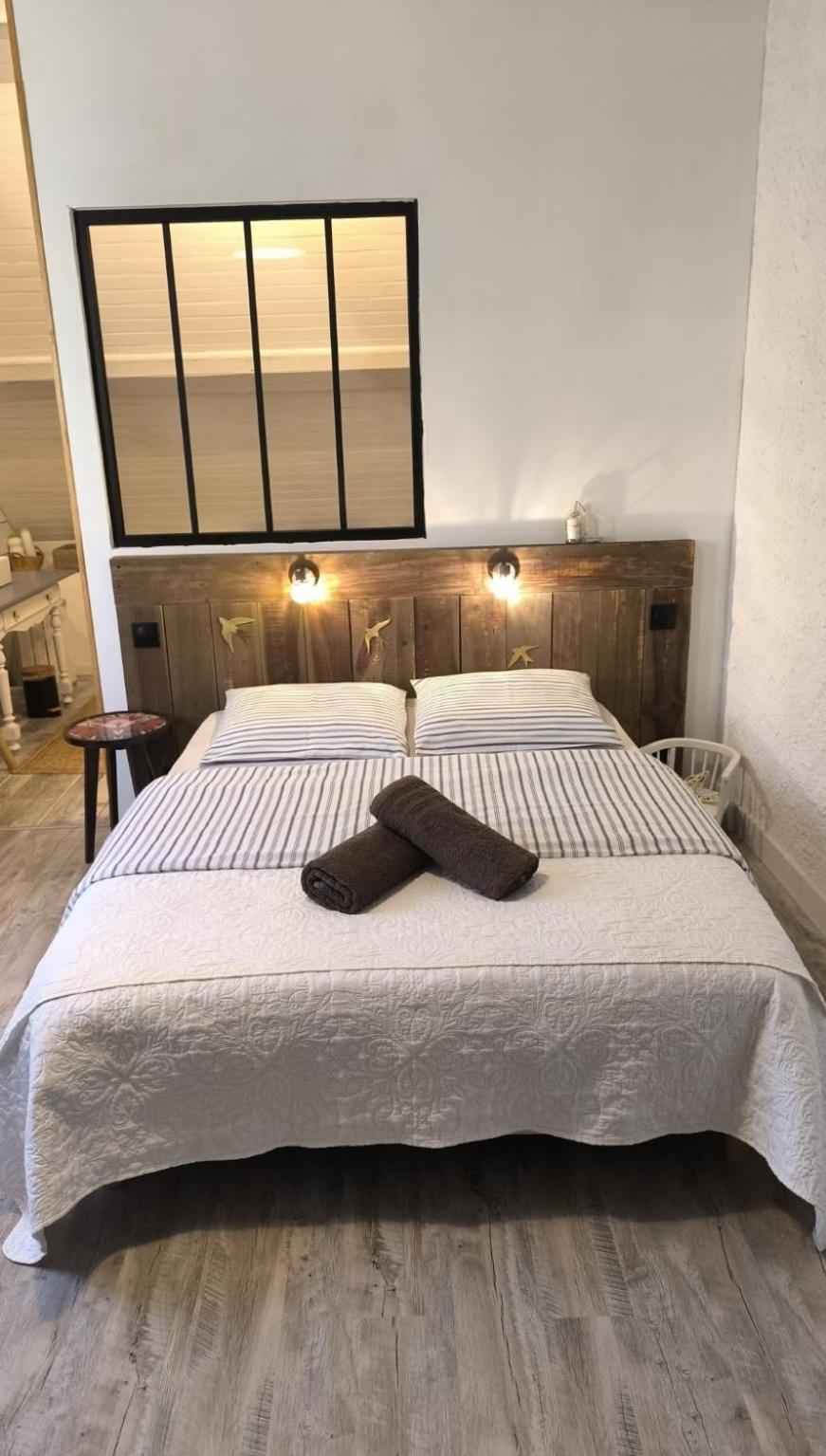 Chambre Telma 2 Pers Avec Piscine "Mon Lit Au Pre" Couples Ou Femmes Seulement Pontours Eksteriør billede